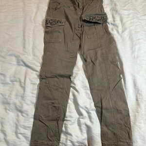 Women’s Cargo Pants in Olive Green